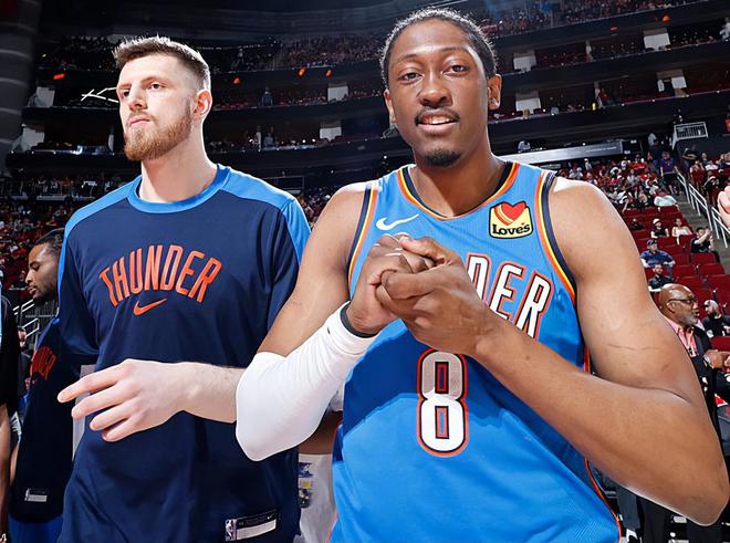 NBA 季后赛激战正酣！东西部半决赛冷门频出，雷霆初显冠军相
