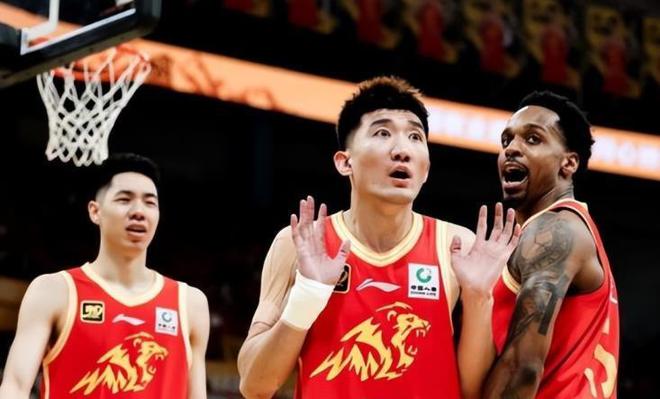 CBA总决赛G1浙江广厦主场遭逆转，王博战术受质疑仍表信心