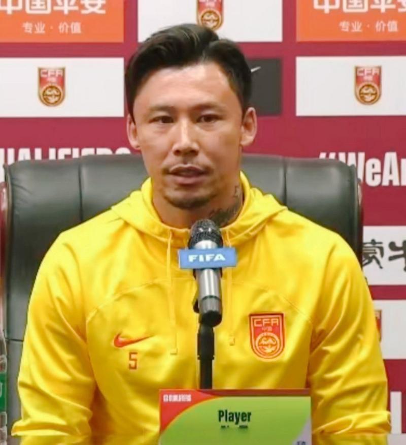 上海海港本赛季战斗力下滑，张琳芃遭冷落非最尴尬功勋