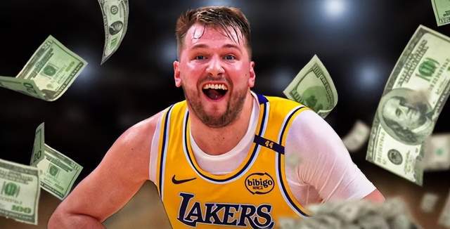 5月9日NBA季后赛激战正酣，史蒂芬-A-史密斯竟喷湖人老大詹姆斯