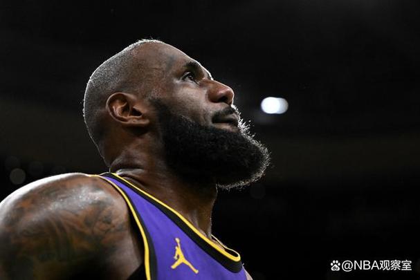 5月9日NBA季后赛激战正酣，史蒂芬-A-史密斯竟喷湖人老大詹姆斯