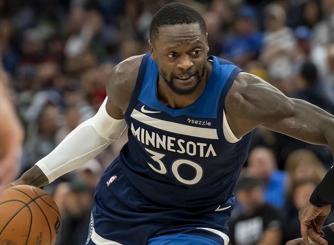 NBA 现役两大 MVP 哈登和恩比德，常规赛与季后赛表现反差大