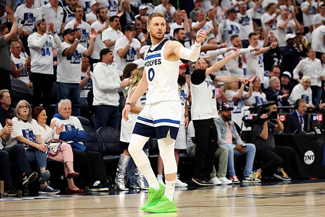 NBA季后赛森林狼胜勇士扳平总比分，唐特-迪温琴佐表现出色
