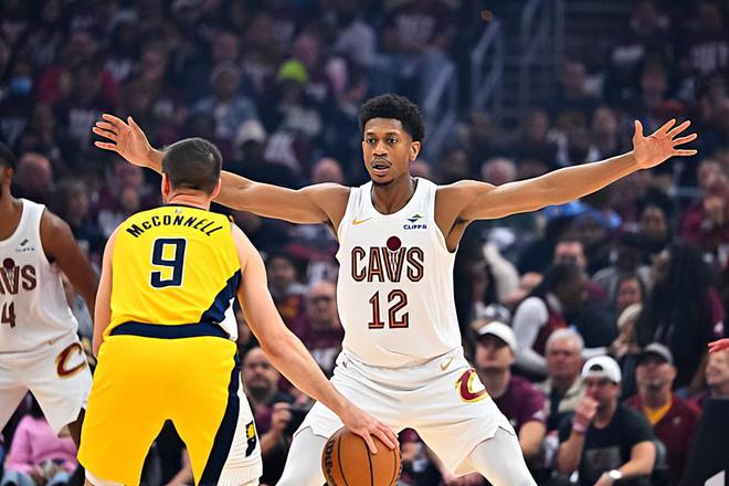 NBA东部半决赛G3：骑士扳平总比分，德安德烈-亨特表现不佳