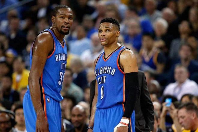 NBA 伟大得分手凯文·杜兰特生涯最高分仅 55 分，为何拿不到 60+？