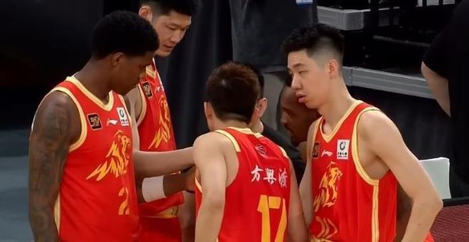 CBA篮板痴汉吴骁：场均0.7分6.3板，带伤助广厦晋级半决赛