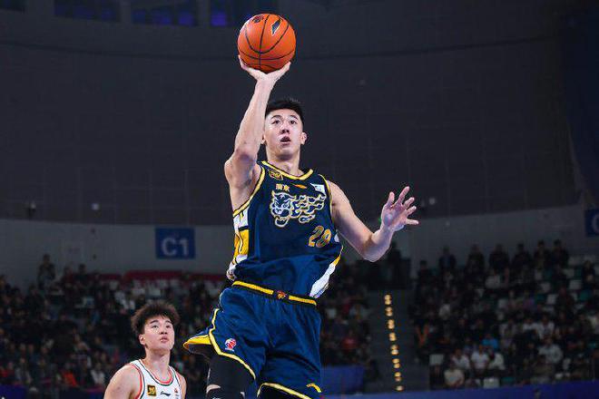 广东宏远休赛期如何补强锋线内线？王少杰表现不佳引深思