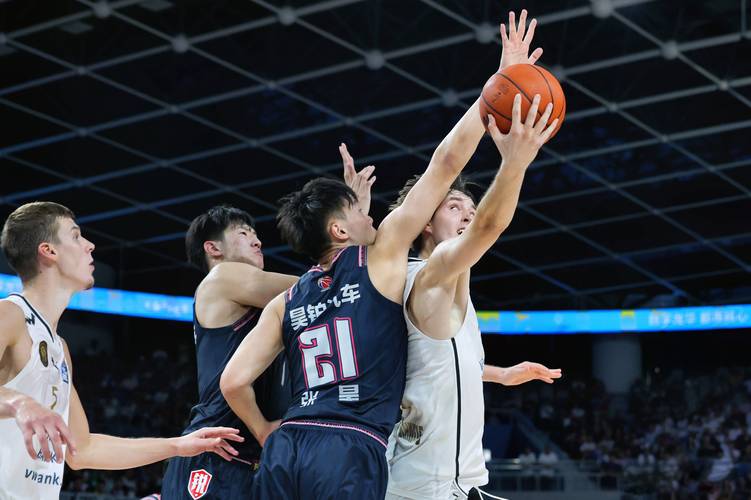 广东宏远休赛期如何补强锋线内线？王少杰表现不佳引深思