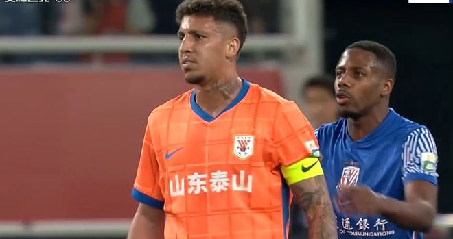 0-1！山东泰山主场不敌上海申花，崔康熙缺兵少将难创奇迹