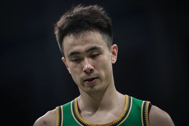 CBA半决赛广厦大胜辽篮，孙铭徽伤退仍碾压赵继伟，乔帅或真错了