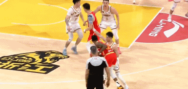 CBA季后赛辽宁男篮90-109不敌广厦 赵继伟状态低迷全场仅得2分