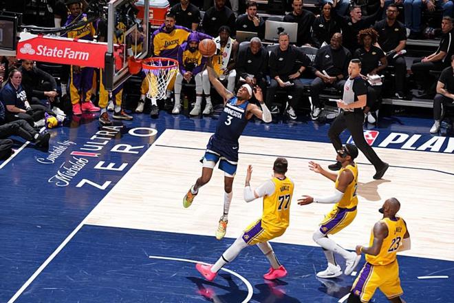 森林狼主场116-104胜湖人 麦克丹尼尔斯30分助球队2-1领先