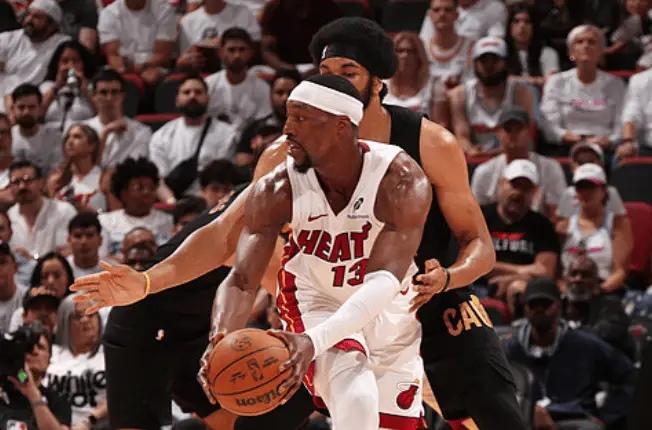 NBA季后赛G3前瞻：热火主场迎战骑士，黑八奇迹难再现？