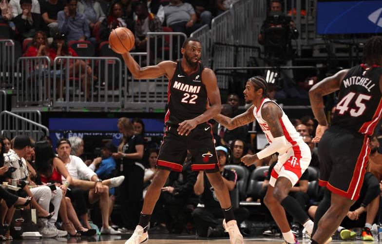 NBA季后赛G3前瞻：热火主场迎战骑士，黑八奇迹难再现？