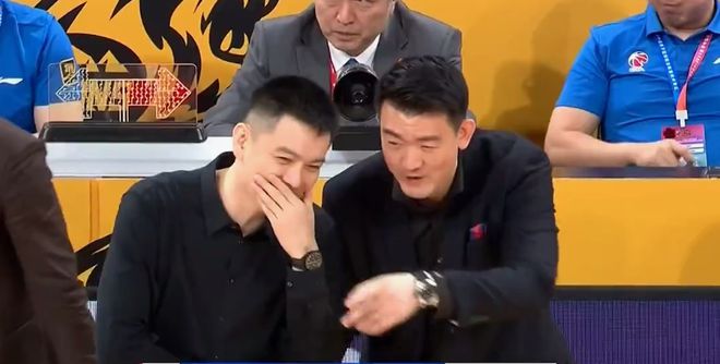 辽宁队19分惨败广厦半决赛首战，外线失准内线被爆，杨鸣罕见沉默