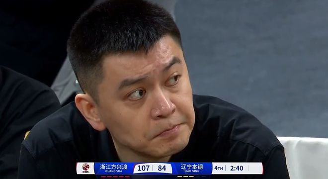 辽宁队19分惨败广厦半决赛首战，外线失准内线被爆，杨鸣罕见沉默