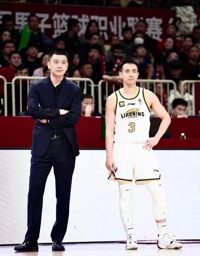 CBA季后赛G1战：辽宁男篮19分惨败广厦，系列赛悬念重燃