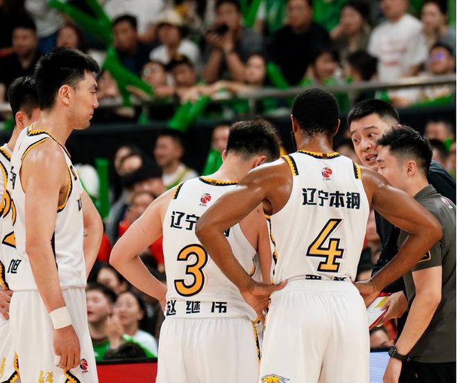 CBA半决赛辽篮19分惨败广厦，弗格成海报主角引热议
