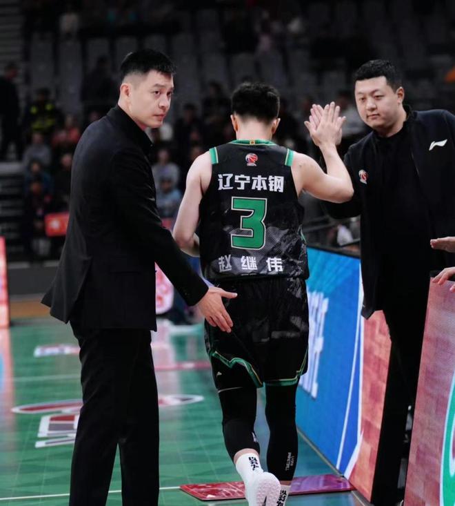 万万没想到！辽宁与广厦半决赛，辽宁遭19分惨败无缘开门红