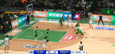 CBA半决赛激战正酣，新疆男篮续约刘炜，多队人员调整动态