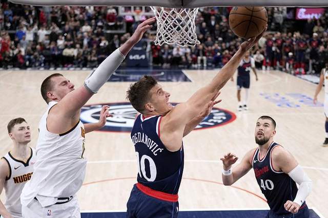NBA 季后赛今日激战 4 场，西部多组对决形势及比分详情