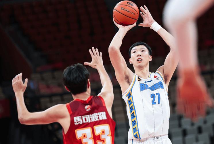 CBA 季后赛半决赛山西与北京 G1：局势胶着，周琦复出引关注