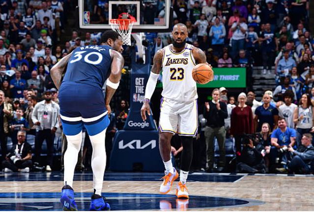 4月28日NBA季后赛首轮G4：湖人末节惜败森林狼大比分1-3落后