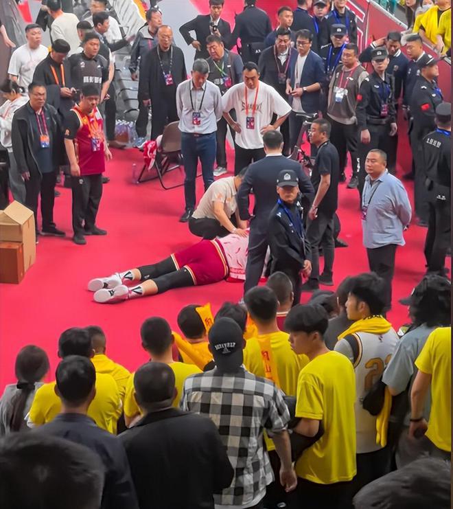 昨晚山西队半决赛首战8分惜败北京队，赛后传来4个坏消息