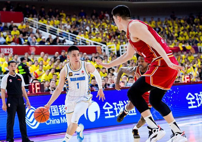 4月28日国内篮坛：CBA季后赛半决赛首钢男篮逆转山西占先机